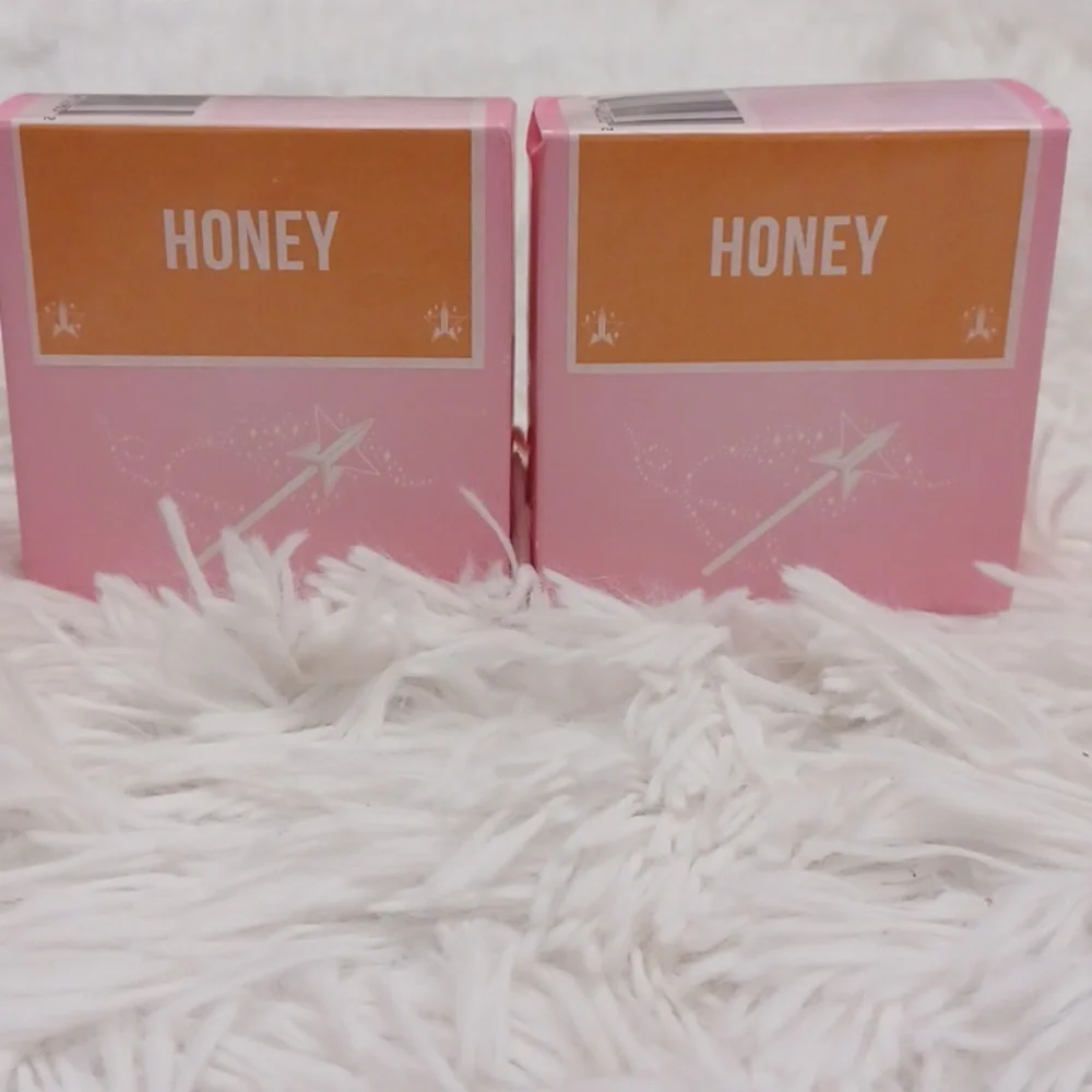 Bundle Of 2 Jeffree Star Magic Star Honey Matte Setting Powder In Soft Matte